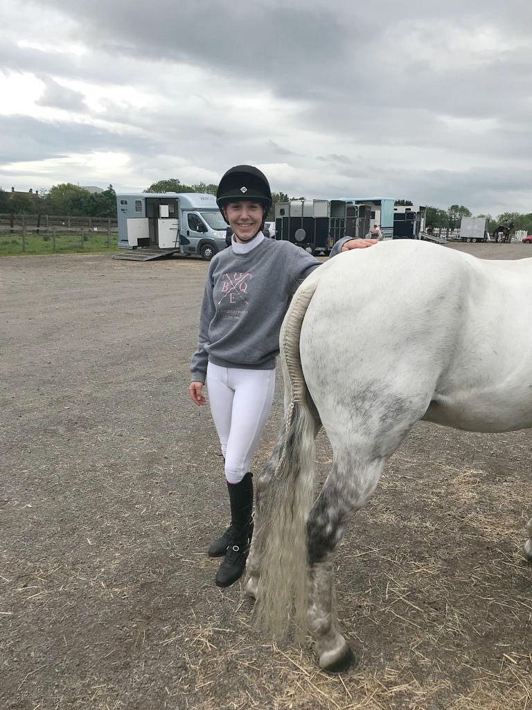Evie grey sweat